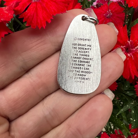 Vintage Sarah Coventry Silver-tone Serenity Prayer Pendant - Picture 4 of 14